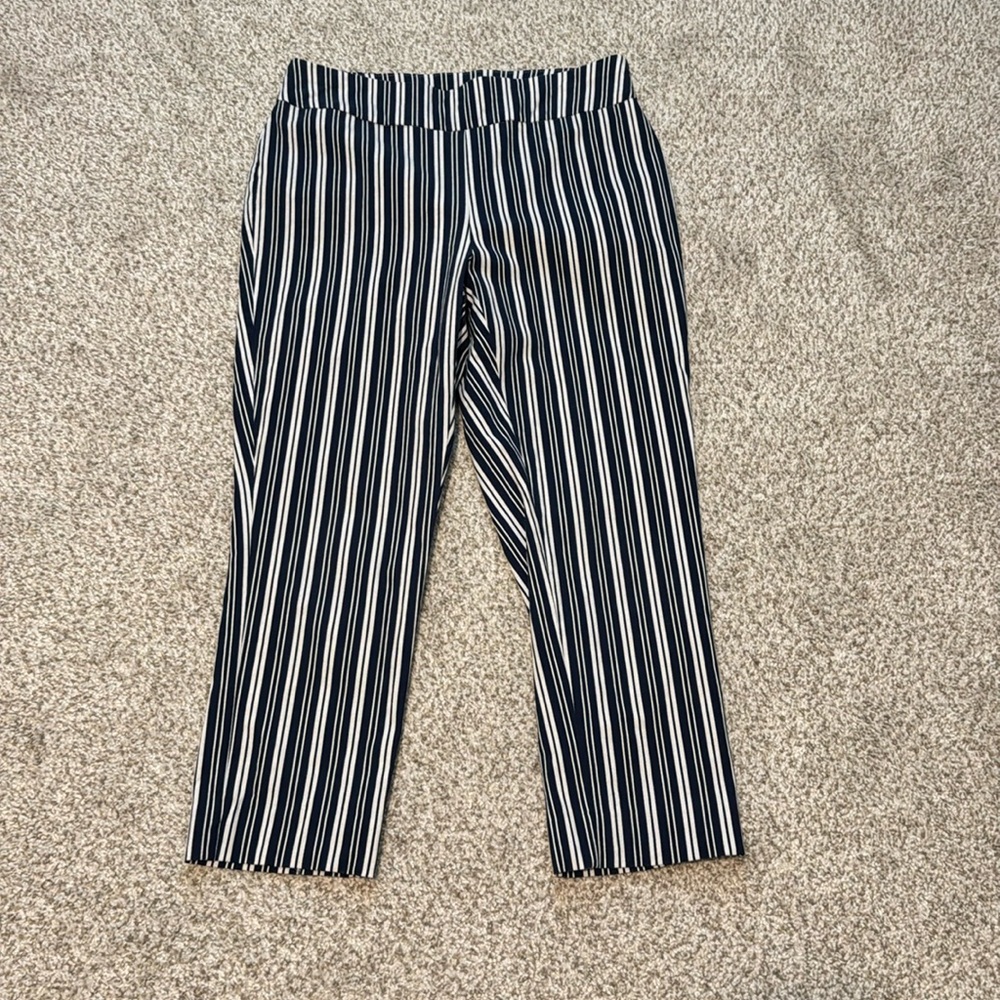 Chico’s So slimming Navy & White Crop Pants.